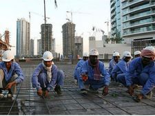 துபாயில் கடினமான வேலை பார்க்கும் இளைஞர்களுக்கு ஏற்ற பண சேமிப்பு ஐடியா..! 