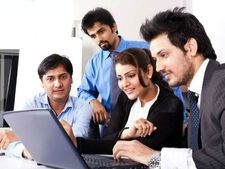 நீங்கள் வேலைசெய்யும் இடத்தில் கண்டிப்பாக இருக்க வேண்டிய 7 பொருட்கள்..! 