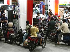 இன்றைய பெட்ரோல் மற்றும் டீசல் விலை..! (10.02.2018)