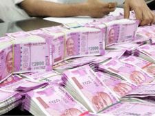  தீபாவளி bonusஆக ஆளுக்கு 1 கோடி ரூவா கொடுக்கும் இந்திய நிறுவனம்.  எங்கிருந்து காசு வருது தெரியுமா..?