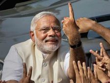 மோடி ஆட்சியில் சிலிண்டர் விலை 14% குறைப்பு...எல்லாம் மோடியால தான்..!