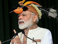 டிவி, ரேடியோ, சமூக வலைத்தளங்களில் விளம்பரம் செய்ய மோடி அரசு செய்த செலவு எவ்வளவு தெரியுமா?