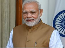 10 நாட்களில் 80 கோடி ரூபாய் காலி, மக்கள் பணத்தில் மோடிக்கு விளம்பரங்களா..?