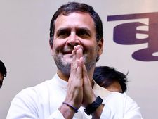 “NYAY திட்டம் மோடியின் தவறுகளை சரி செய்யும்..!” காட்டமாக பதிலளித்த ராகுல் காந்தி..! 