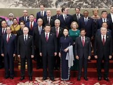 அதிரடியாய் களத்தில் இறங்கிய சீனா.. $64 பில்லியன்  மதிப்பிலான  பொருளாதார வழித்தட ஒப்பந்தம் 