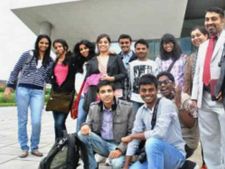 அமெரிக்காவில் படிக்கும் வெளிநாட்டு மாணவர்கள் எண்ணிக்கையில் இந்தியா இரண்டாமிடம்! கடுப்பில் டிரம்ப்..!