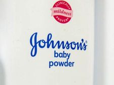 ஜான்சன் & ஜான்சன் எடுத்த அதிரடி முடிவு.. இனி பவுடர் விற்பனை இல்லை.. எங்கெல்லாம் தெரியுமா?