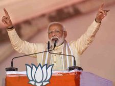 மோடிஜி நீங்க இன்னும் கொஞ்சம் மனசு வச்சா.. பலே பலே தான்.. இந்தியா ஏற்றுமதி துறையில் பரவாயில்லையாம் 