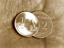 ரூபாய் மதிப்பு உயருமா.. புதியஅரசின் கையில் இருக்கு.. தீர்மானிக்கப்  போகும் லோக்சபா தேர்தல் முடிவு