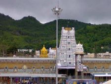 டெபாசிட் மூலம் கிடைக்கும் வட்டியிலே அன்னதானம்.. ஒரு நாளைக்கு ரூ.30 லட்சம் செலவாகிறதாம் 