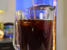 விஸ்கி தெரியும்.. டீ விஸ்கி, காபி விஸ்கி தெரியுமா.. அட இது புதுஸ்ஸா இருக்கேப்பா! 