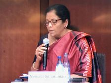 நிதியமைச்சர் நிர்மலா சீதாராமன் மீது அதிகரிக்கும் எதிர்பார்ப்பு-ஜிஎஸ்டி வரி விகிதத்தில் மாற்றம் வருமா
