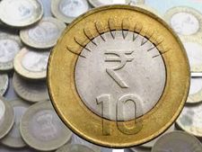 மூட்டை மூட்டையாக 10 ரூபாய் காயின்.. கார் வாங்க சென்ற தருமபுரி இளைஞர்.. ஏன் இப்படி?