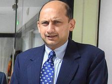 RBI சுதந்திரத்திலோ, ரிசர்வ் பணத்திலோ எவரும் தலையிட கூடாது! பாஜகவை தில்லாக எதிர்த்த Viral Acharya..! 