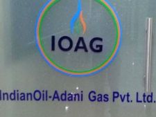 அதானி 2.0 ஆரம்பம்..! ரூ. 9,600 கோடி முதலீட்டில் 10 மாநிலத்தில் வர்த்தகம்..!