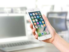 ios-ல் இயங்காத அதிசய ஐஃபோன் 11 ப்ரோ! ட்ரிபில் கேமரா கூட இல்லையாம்..! 
