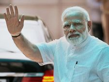 கவலை படாதீங்க.. 2024ல் இலக்கை அடைந்து விடலாம்.. வாய்ப்புகள் நிறைய இருக்கு.. மோடி இருக்க பயமேன்! 