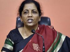 நிச்சயம் வரி இலக்குகளை எட்டி விடுவோம்.. ப.சிதம்பரத்தின் கேள்விகளுக்கு பதிலளித்த நிர்மலா சீதாராமன்! 