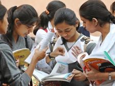 Graduates பெரிய பெரிய கார்பரேட்களில் டிடர்ஜெண்டுகள் விற்பதைவிட.. India-ல் சிறந்த வாய்ப்புகள் உண்டு! 