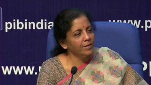 இனி மொத்தம் 12 பொதுத்துறை வங்கிகள் தான்.. நிர்மலா சீதாராமன் அதிரடி! 
