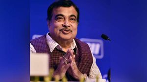 இந்தியா 5 ட்ரில்லியன் டாலர் பொருளாதாரமாக வளர வரி குறைப்புகள் அவசியம்..! நிதின் கட்கரி..! 