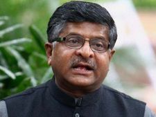 ஸ்மார்ட்ஃபோன் நிறுவன முதலீடுகளை ஈர்க்க அமைச்சக கூட்டம்..! 