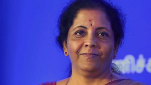 ரகுராம் ராஜன் & மன்மோகன் காலத்தில் சிங் தான் அரசு வங்கிகள் மோசமாக இருந்தன! நிதி அமைச்சர் அதிரடி..!