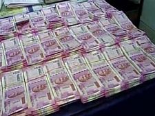 பதுக்கலுக்கு உதவும் ரூ.2000 நோட்டுகள்.. பறிமுதல் செய்யப்பட்ட பணத்தில் 50% ரூ.2000 நோட்டுகள்..! 