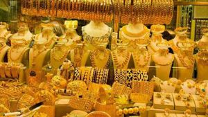 தங்கம் விலை ரூ.2,400 குறைஞ்சிருக்கே.. இப்போது வாங்கலாமா..! 