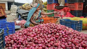 75 - 85% தள்ளுபடி விலையில் வெங்காயம்..! அதிர்ச்சி கொடுத்த பாஜக எம்பி..!