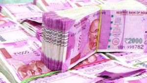 வேலைக்கு போகலன்னாலும்.. மாசம் ரூ.1.4 லட்சம் வாங்கிக்கலாம்..! 