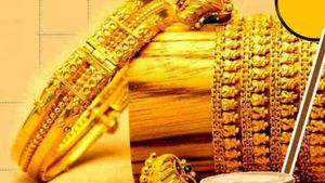 தங்கம் விலை தொடர் ஏற்றம்.. அதுவும் 4 நாட்களுக்குள் ரூ.1,100.. இனி என்னவாகும்..! 