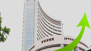 புதிய உச்சம் தொட்ட சென்செக்ஸ்..! உடைத்துக் கொண்டு முன்னேறும் சென்செக்ஸ்..! 