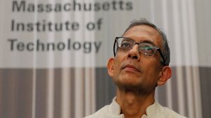 இந்தியா மிகப் பெரிய ரெசசனுக்கு பக்கத்துல இருக்கு.. நோபல் வின்னர் எச்சரிக்கை..!