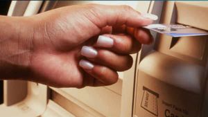 ATM கார்ட் விதிகள் மாற்றம்.. ஆர்பிஐ அதிரடி அறிவிப்பு! 16 மார்ச் 2020 முதல் அமல்!! 