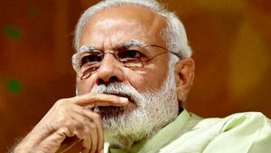 எச்சரிக்கும் அதிகாரிகள்.. பிரதமர் மோடி அரசுக்கு மேலும் நெருக்கடி அதிகமாகலாம்.. கவலையில் மத்திய அரசு 