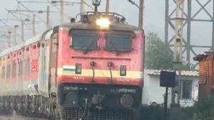தனி பட்ஜெட்ட 3 வருஷமா நிறுத்திட்டாங்களே.. ரயில்வேக்கு நிதி ஒதுக்கீடு குறைஞ்சிருக்கா, கூடியிருக்கா? 