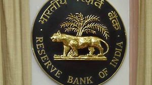 ஆர்பிஐ சொன்ன நல்ல செய்தி! ரூ. 50,000 மேல் பணம் எடுக்கலாம்! எப்போதில் இருந்து தெரியுமா?