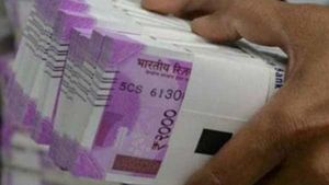 15 நாட்களில் ரூ.53,000 கோடி வித்டிரா.. பயத்தில் மக்கள் செய்த காரியம்..!