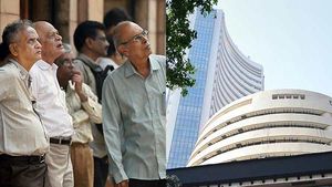 புதிய சாதனை படைத்த சென்செக்ஸ்! ஒரே நாளில் 2,900 புள்ளிகள் சரிவு! 