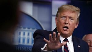 ட்ரம்புக்கு அதிகரிக்கும் நெருக்கடி.. வல்லரசுக்கே இப்படி ஒரு நிலையா.. பரிதாப நிலையில் அமெரிக்கா?