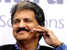 தமிழ்நாட்டில் படித்த ஆனந்த் மஹிந்திராவுக்கு Happy birthday! அவர் செய்த சில பிசினஸ் மேஜிக் டீல் இதோ!
