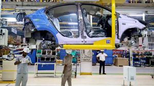  தள்ளாடும் சென்செக்ஸ்.. ஆட்டோமொபைல், உலோக பங்குகள் அதிகளவில் விற்பனை..!