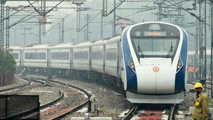 151 மார்டன் ரயில்கள்.. இந்திய ரயில்வே துறையின் ரூ.30,000 கோடி திட்டம்..!