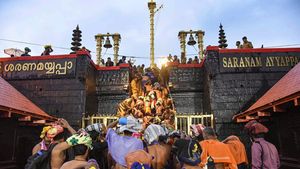  கொரோனாவால் வந்த வினை.. தங்கத்தை அடகு வைக்கும் நிலைக்குத் தள்ளப்பட்ட பணக்கார கோவில்கள்.. பரபரப்பு!