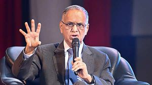 Infosys நாராயண மூர்த்தியின் செம பேச்சு! CEO-க்களுக்கு மிகப் பெரிய சம்பளம் கொடுக்காதீங்க! ஏன்? 