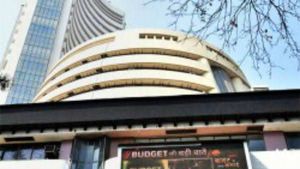 427 புள்ளிகள் உயர்வில் சென்செக்ஸ்.. சரிவில் இருந்து மீளாத ரிலையன்ஸ்..! 