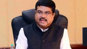 பெட்ரோல், டீசல் அதிகரிக்க இது தான் காரணம்.. தர்மேந்திர பிரதான் விளக்கம்..! 