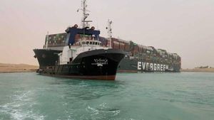 சூயஸ் கால்வாயில் சிக்கிய ராட்சத கப்பல்.. ஸ்தம்பித்து போன வணிகம்.. பல ஆயிரம் கோடி தேக்கம்..! 