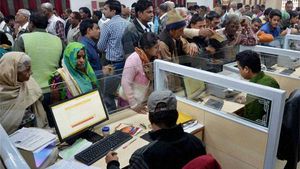 தமிழகத்தில் நாளை முதல் வங்கி வேலை நேரம் குறைப்பு.. முழு விவரம் இதோ..! 